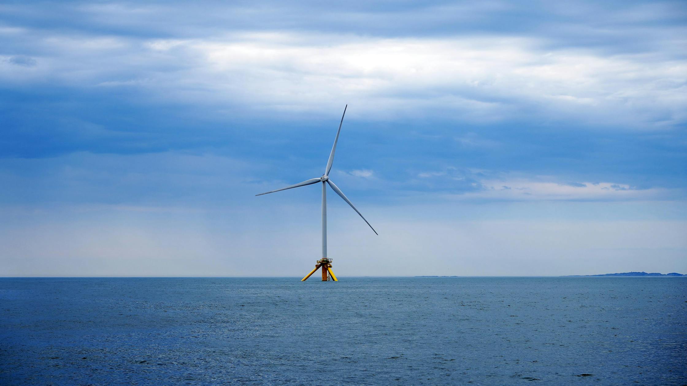 Webinar: Funding opportunities for Offshore Wind - The EIC Accelerator ...